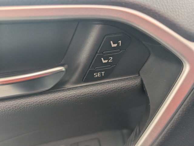 2021 Toyota RAV4 Prime XSE TECH AWD - Photo 13