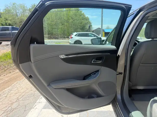 2018 Chevrolet IMPALA LT - Photo 14