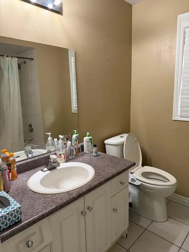 Room for rent Brampton - Photo 2