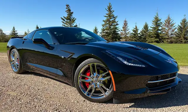2017 Chevrolet Corvette Stingray Like New condition - Photo 2
