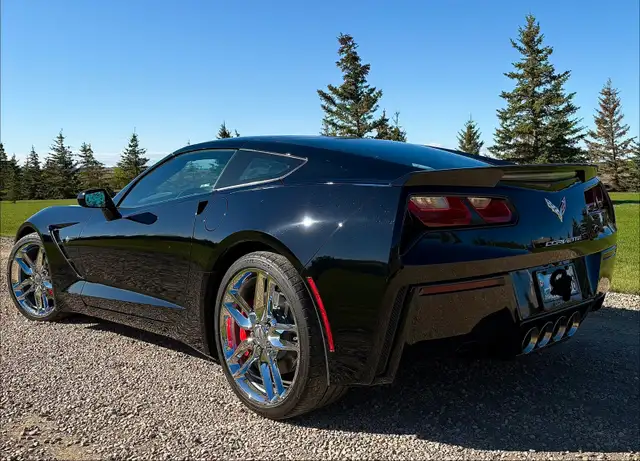 2017 Chevrolet Corvette Stingray Like New condition - Photo 3
