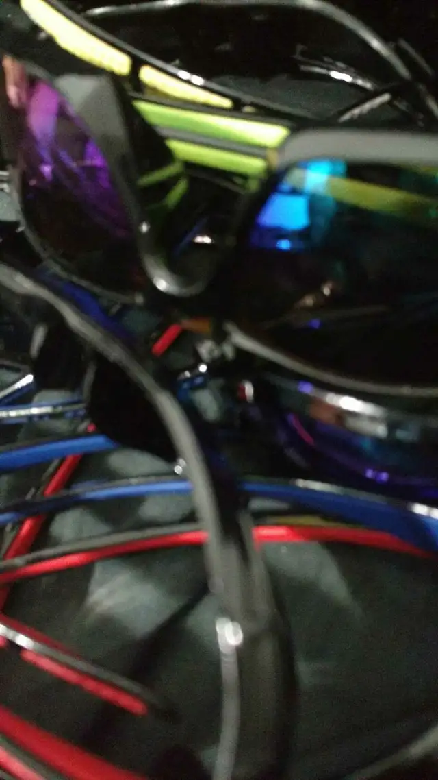 8 paires de lunettes de soleil à vendre rapidement et urgent - Photo 6