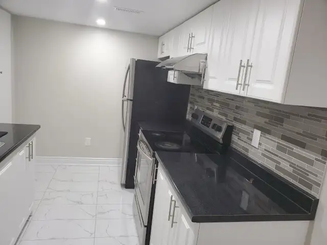 Basement for rent - Photo 9