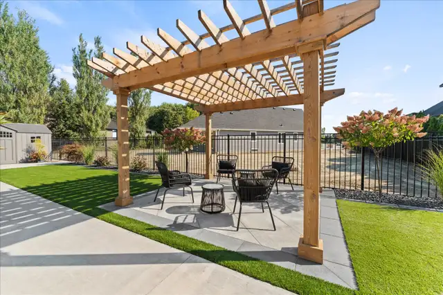 Stunning Ranch in Russell Woods - Photo 10