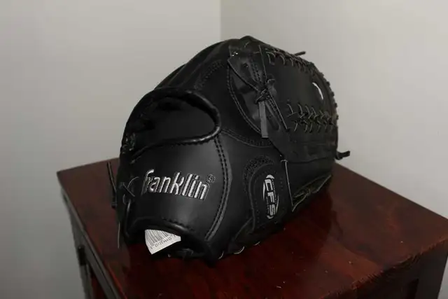 Baseball, super ensemble 25$, gant NEUF, voir photos - Photo 2