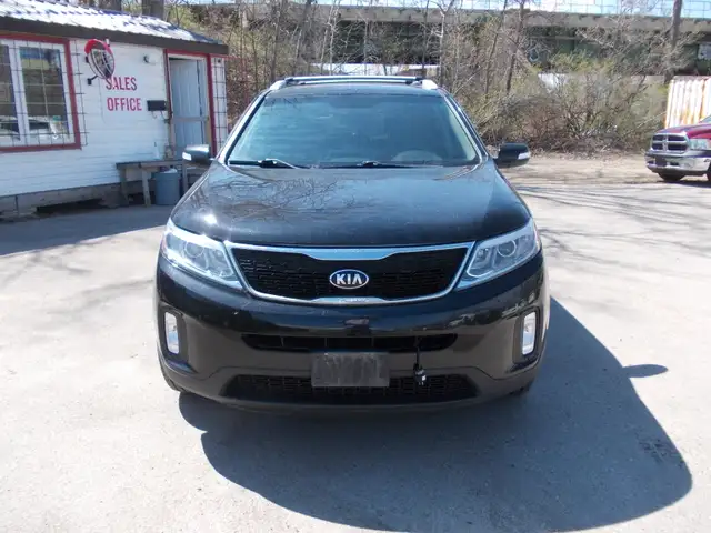 2015 Kia Sorento LX - Photo 2