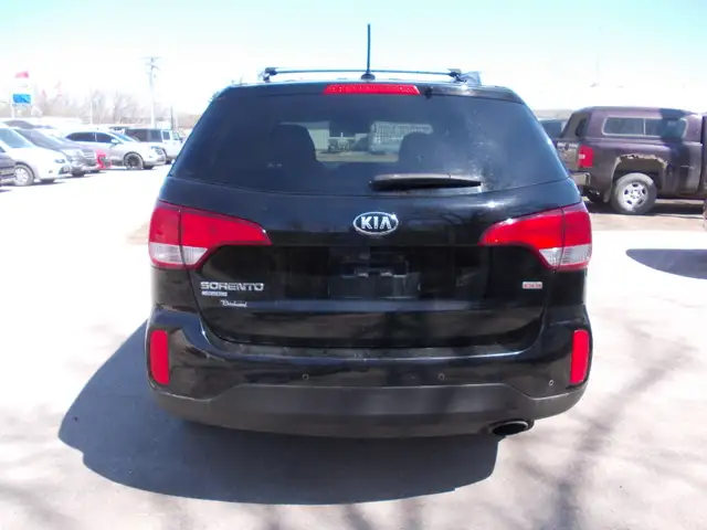 2015 Kia Sorento LX - Photo 4