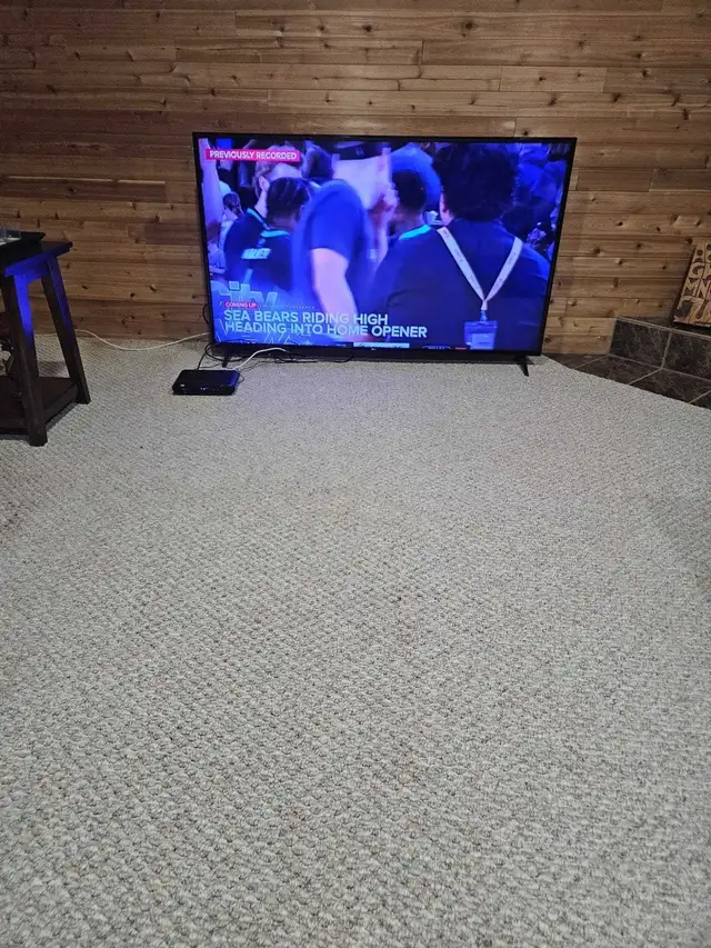 65 inch flat screen tv - Photo 2
