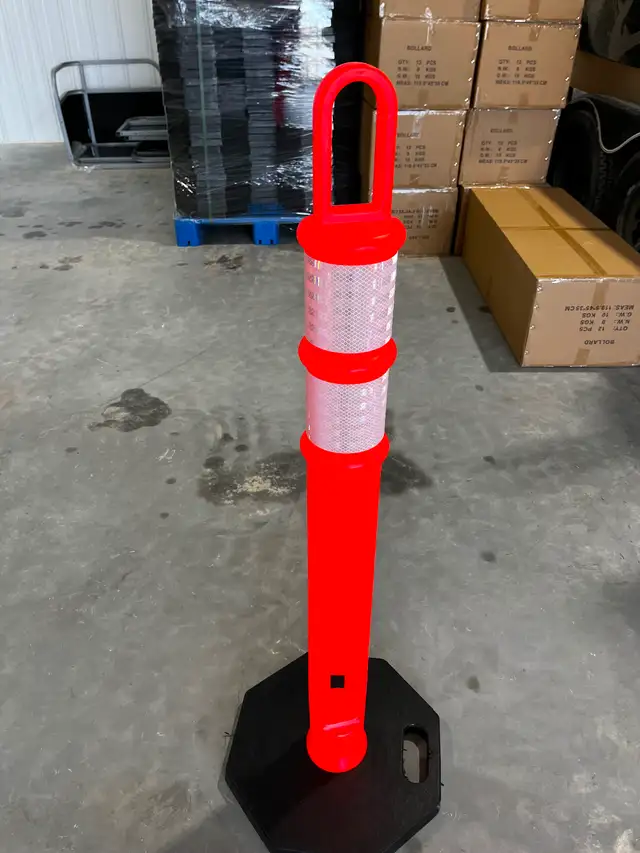 Traffic pylon delineator posts 3 M reflective