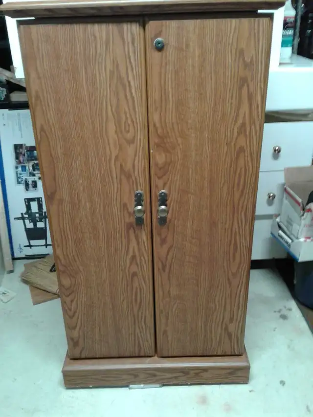 Cupboard for storing CDs or other items.