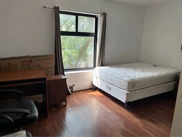 FURNISHED ROOMS AVAILABLE! DOWNTOWN ST CATHARINES!