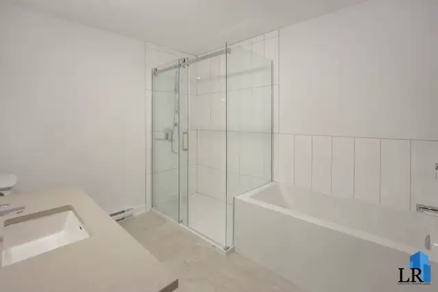 SQUARE PHILIPPE - 91-203 Apartment for Rent - Photo 10