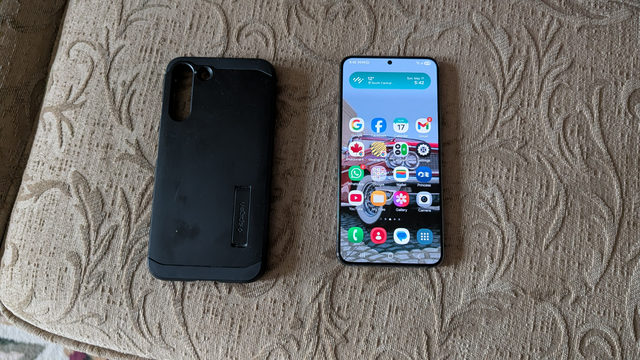 Samsung S22  cellphone