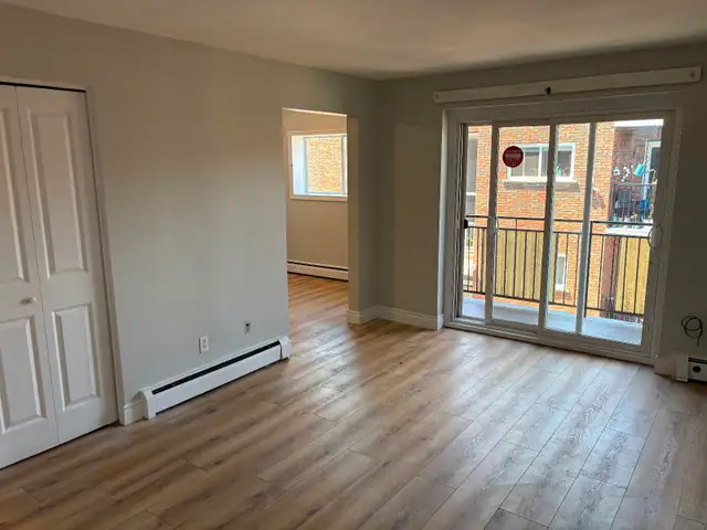 newly renovated 2 bed 1 bath private balcony 14 windsor guelph - Photo 3