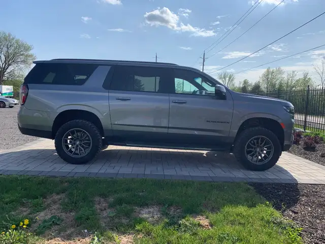2021 Chevrolet Suburban LT $387.10 Bi-Weekly - Photo 3