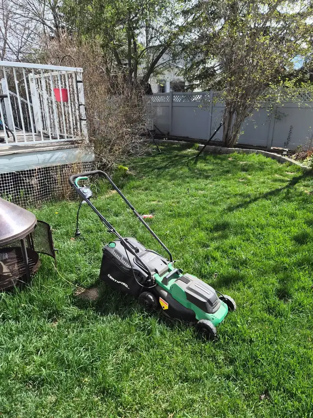 14' ELECTRIC LAWN MOWER - Photo 2