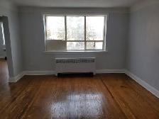 Spacious Two-Bedroom Apartment - Photo 3