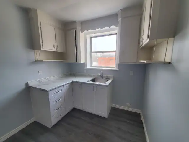 Spacious Two-Bedroom Apartment - Photo 5