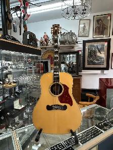 Gibson songwriter Deluxe acoustic