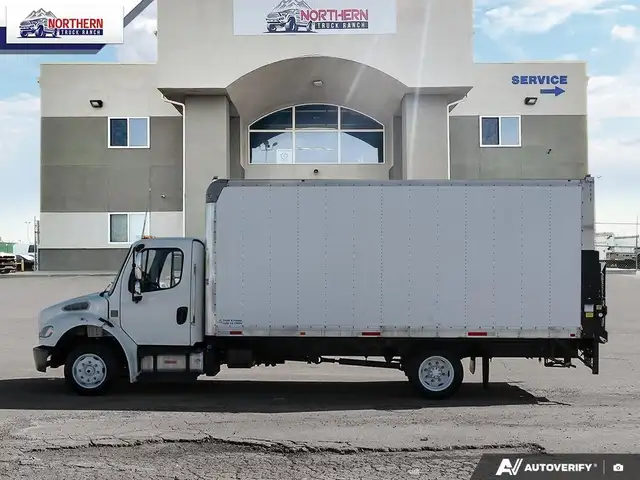 2018 Freightliner M2 106 Dependable 2018 Freightliner M2 106... - Photo 3