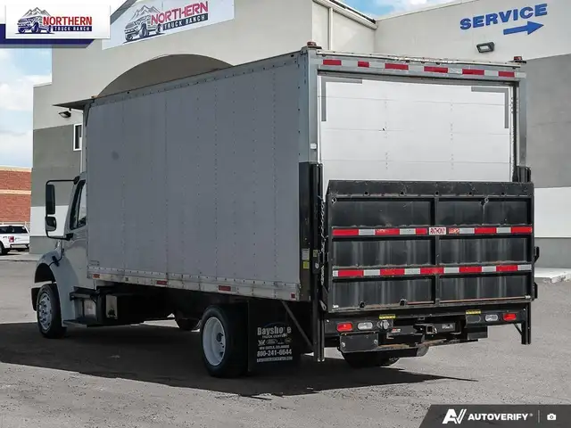 2018 Freightliner M2 106 Dependable 2018 Freightliner M2 106... - Photo 4