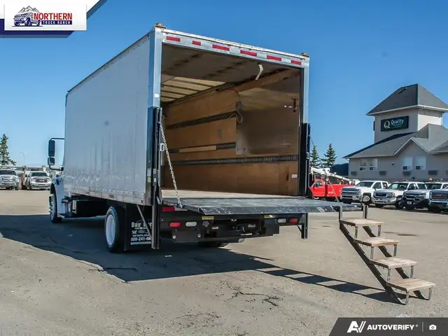 2018 Freightliner M2 106 Dependable 2018 Freightliner M2 106... - Photo 13