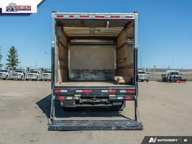 2018 Freightliner M2 106 Dependable 2018 Freightliner M2 106... - Photo 15
