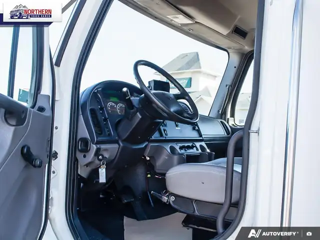 2018 Freightliner M2 106 Dependable 2018 Freightliner M2 106... - Photo 17