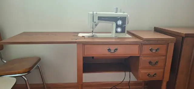 SEWING MACHINE