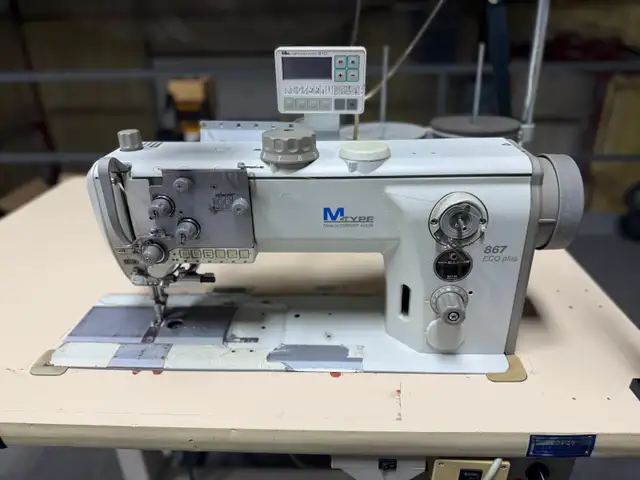 Durkopp Adler 867 Classic Walking Foot Sewing Machine - Leather