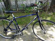 NORCO,VÉLO DE VILLE,DE 18 VITESSES, ROUES 28 POUCES.