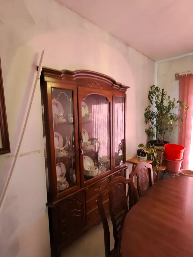 Dining room set - Grant (902) 789-6342 - Photo 2