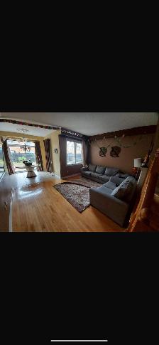 4 Bedroom House for rent in Brampton near Hwy 50 & Cottrelle bld - Photo 2