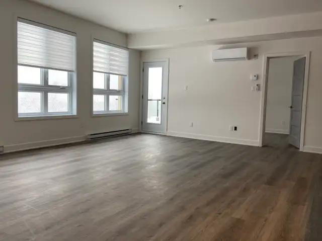 2 Bedroom - 1 Bathroom - Photo 11