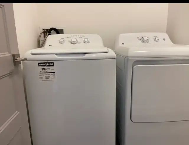2 Bedroom - 1 Bathroom - Photo 15