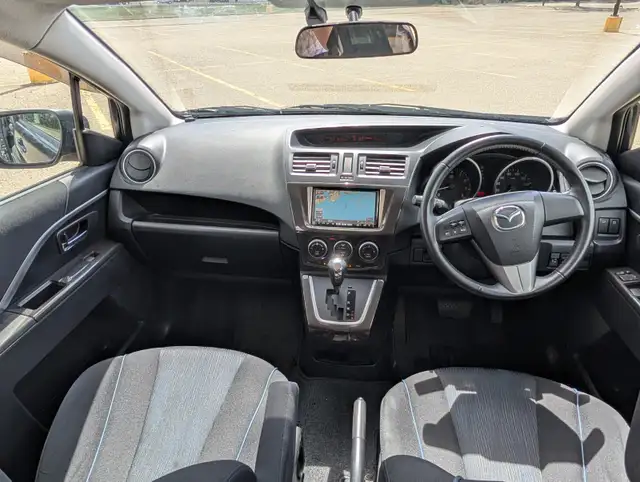 2011 Mazda 7 Passenger Van With Only 48,XXX KM's - Photo 4