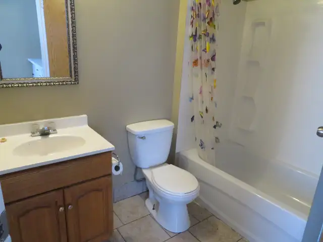 ground level large one bedroom suite - Photo 6
