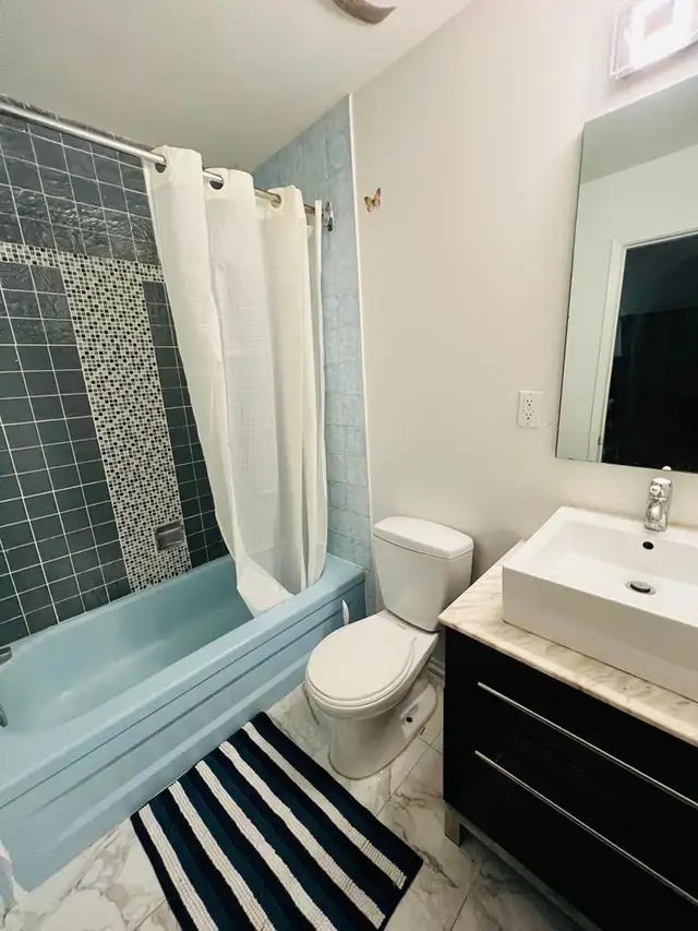 Private Master Bedroom in shared house - Square One - Photo 3
