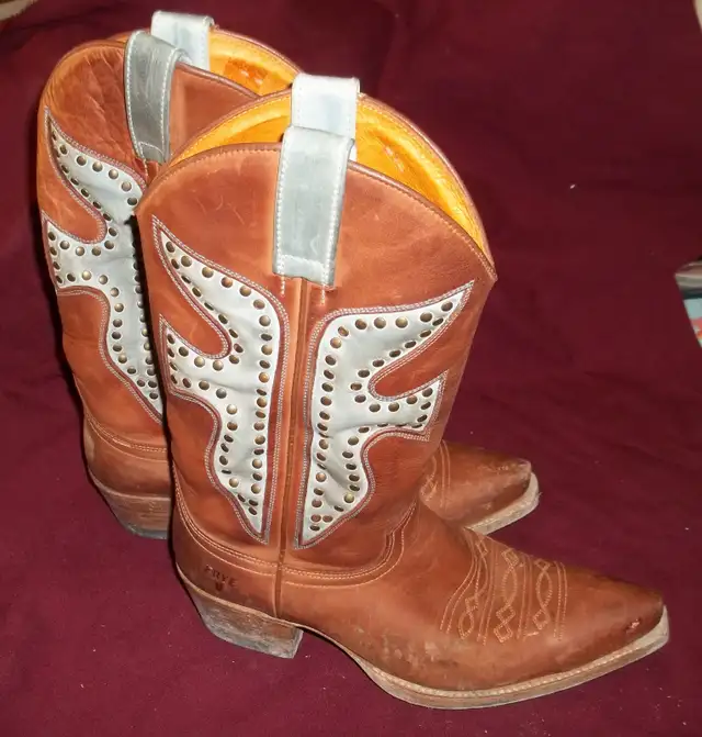 Ladies Cowboy Boots.Frye / Diamond J. Prices in the ad. - Photo 3