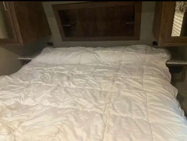 2017 Cougar 29’ Trailer - Photo 7