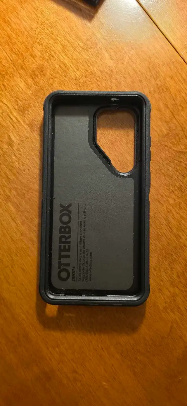 Otterbox for s26 Ultra - Photo 2