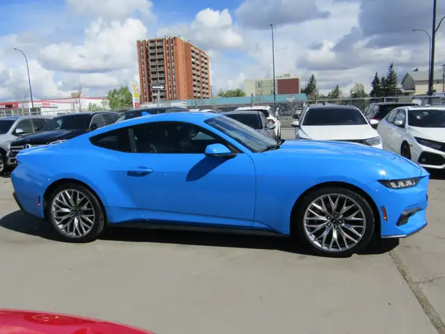 2024 Ford Mustang EcoBoost Fastback Premium 2.3L / Navi / B.Came - Photo 5