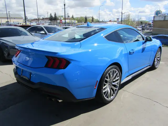 2024 Ford Mustang EcoBoost Fastback Premium 2.3L / Navi / B.Came - Photo 6