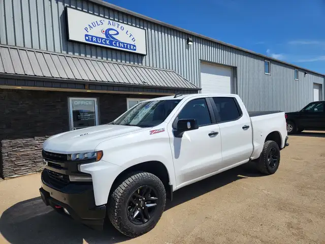 2020 Chevrolet Silverado 1500 4X4 Trail Boss 6.2L - Rebuilt Titl