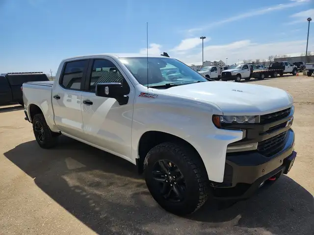 2020 Chevrolet Silverado 1500 4X4 Trail Boss 6.2L - Rebuilt Titl - Photo 3