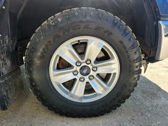 2015 Ford F-150 Crew Cab 4X4 XTR 5L - Rebuilt Title - Photo 9