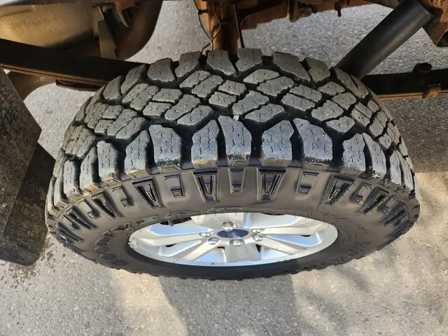 2015 Ford F-150 Crew Cab 4X4 XTR 5L - Rebuilt Title - Photo 10