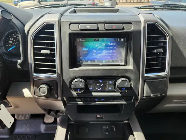 2015 Ford F-150 Crew Cab 4X4 XTR 5L - Rebuilt Title - Photo 18