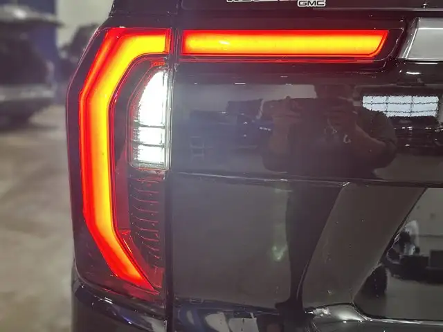 2026 GMC Yukon Denali - Photo 4