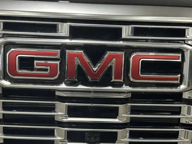 2026 GMC Yukon Denali - Photo 8